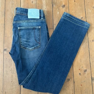 Crocker jeans  - Raka jeans säljer då dom är för små för mig 