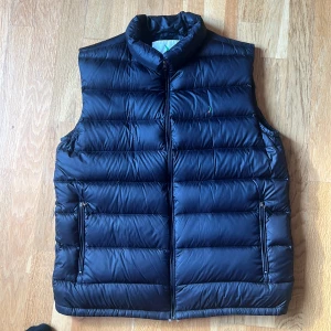 Dunväst Boomerang  - Tunnare dunväst. 