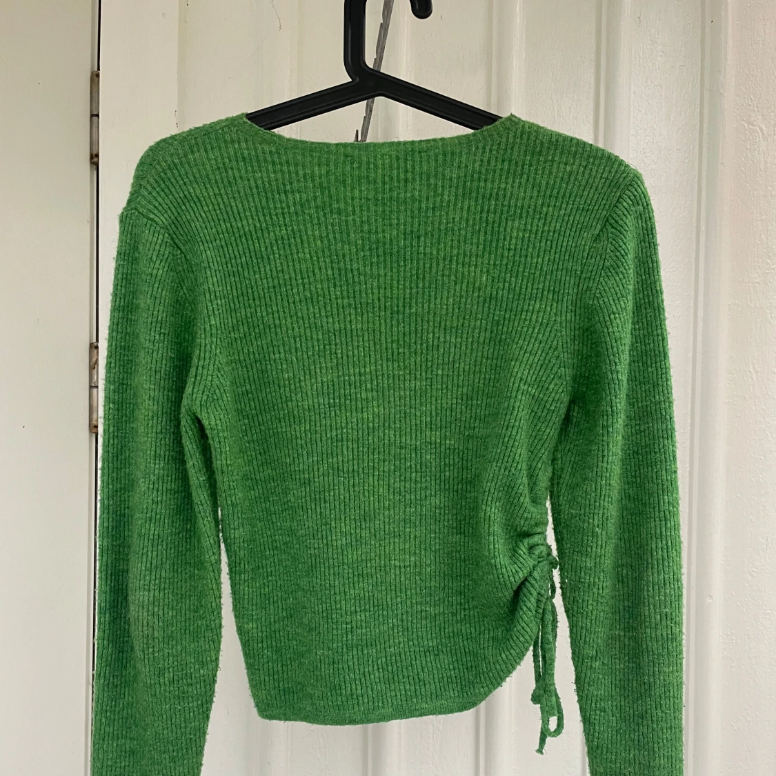 Jättefin ribbstickad tröja🤍 - 93