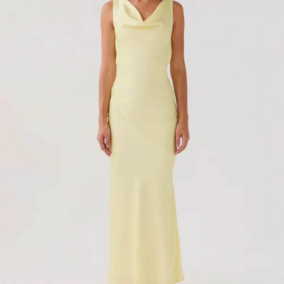 Gul balklänning - 91