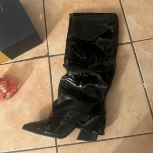 Klackskor från shein - Jättefina skor tyvärr inget för mig, använda va 1 gång. 