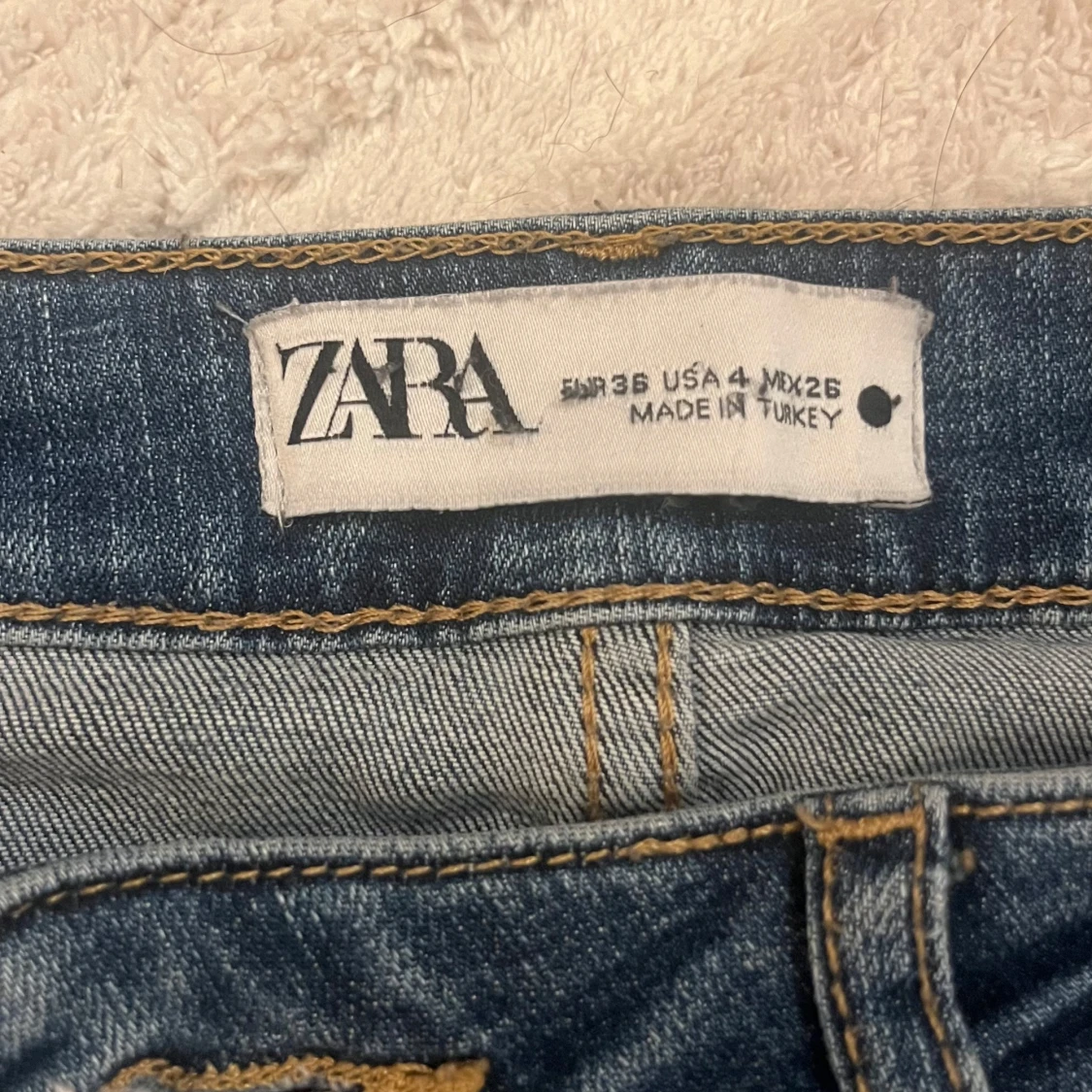 Lågmidjade mörkblå jeans  - 91