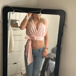 Zara topp  - Jätte fin fest topp från zara nyskick inga defekter 🤍