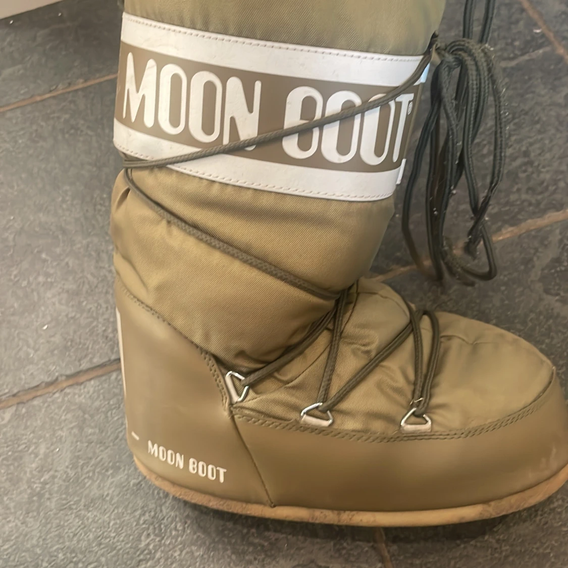 Moon Boot  - 90