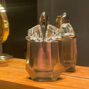 Mugler Alien Goddess - 30 ml, använd fåtal gånger ca 95% kvar i flaskan.