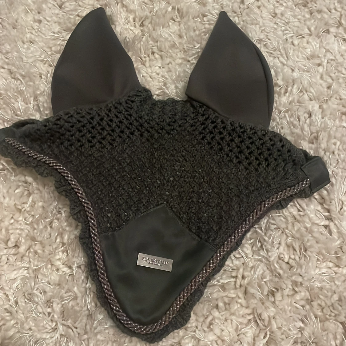 Grå hästhuva från Equestrian Stockholm