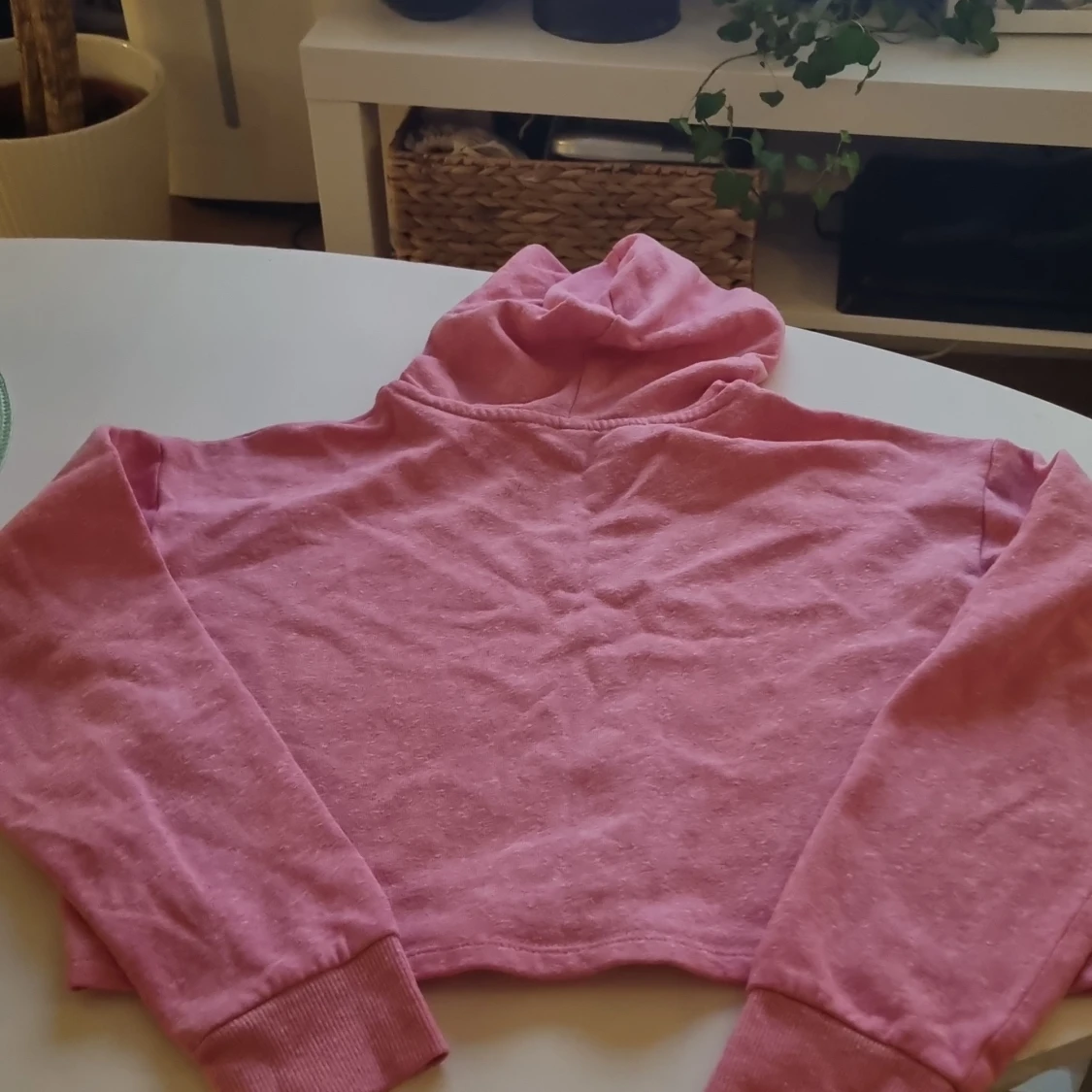 Rosa hoodie från H&M Divided - 90
