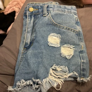 Shorts - Använt 1 gång, är lite för stora för mig
