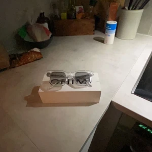 Chimis - Säljer ett par chimis som jag köpte i somras säljer dom då jag inte passar i dom. Inga skador ny skick och allt tillbehör ingår.