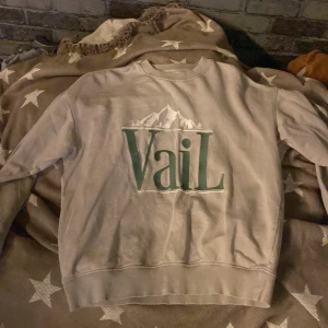 Vail tröja - Säljer för inte min stil längre