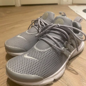 Nike presto - Dessa är använda typ 2-3 gånger men ändå felfria.