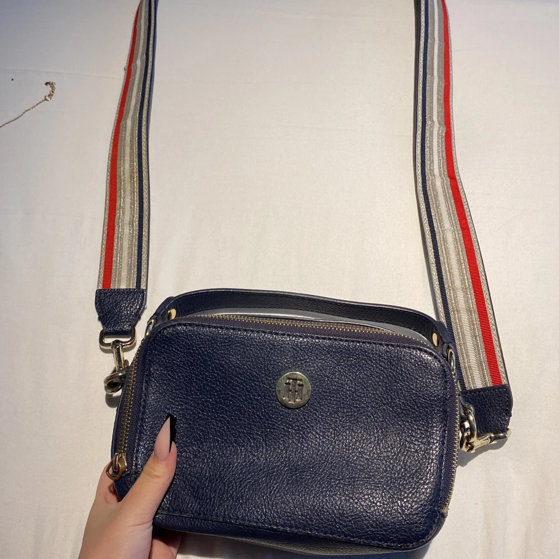 Tommy hilfiger väska - 90