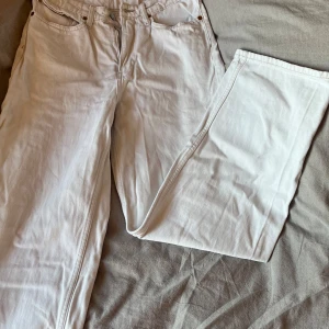 Jeans - Säljer dessa då dom inte är min still och knappt andvända