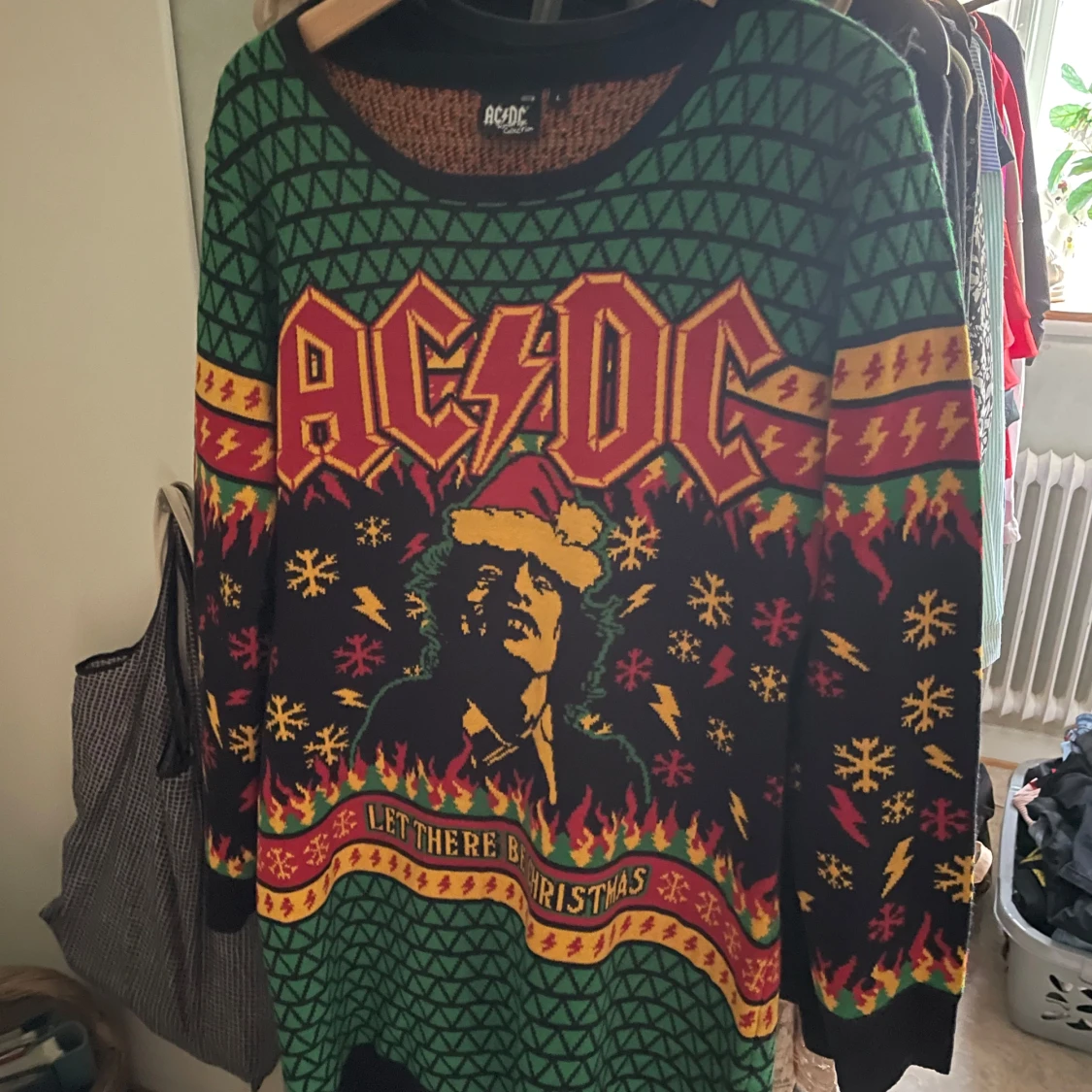 Stickad klänning ACDC - 90