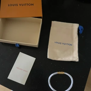 Arm band - Bra skick. Knappt använt. Allt og. 