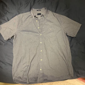 Gant skjorta  - Säljer nu denna skjorta från gant! Cond 9,5/10