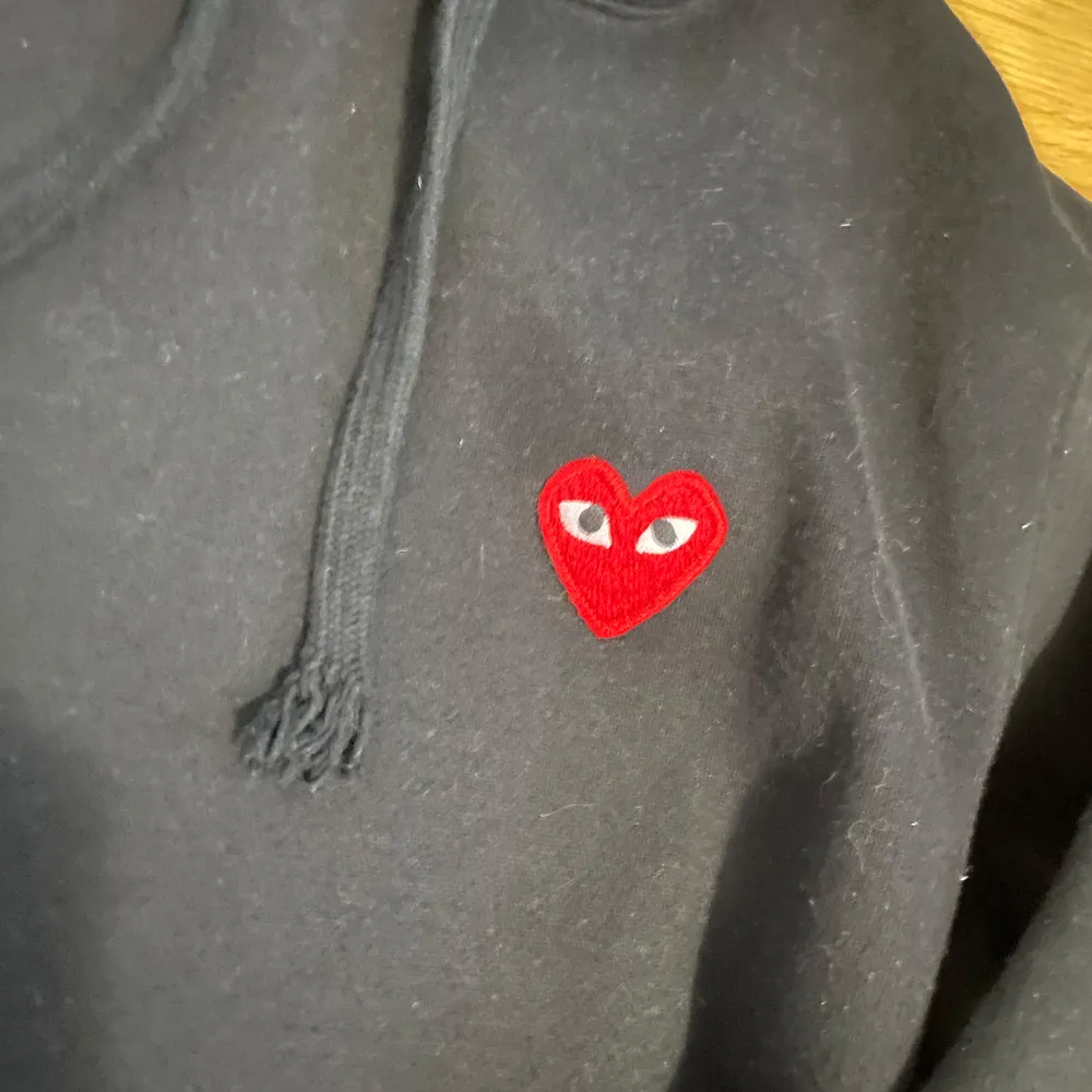 bra skick | lite små i storleken | tvättar den innan jag postar den då den har lite katthår på den i nuläget😸 | pris kan diskuteras vid snabb affär . Hoodies.