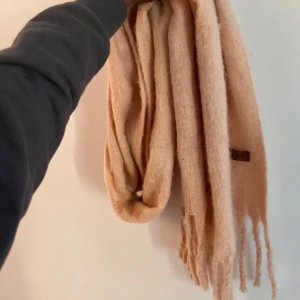 Lång rosa pastel halsduk  - Väldigt lång 