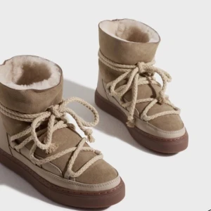 Inuikiis - Använda en vinter men i bra skick!  I färgen beige & storlek 37 😊 Nypris 3000