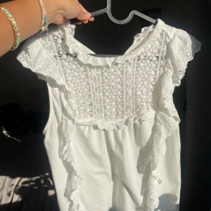 Mango tröja  - Spets tröja topp. Använder aldrig 