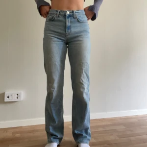 Mid waist jeans - Säljes pga för stora i midjan för mig Fint skick