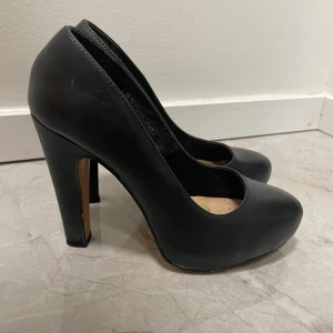 Pumps - Pumps i storlek 36, 100kr. 