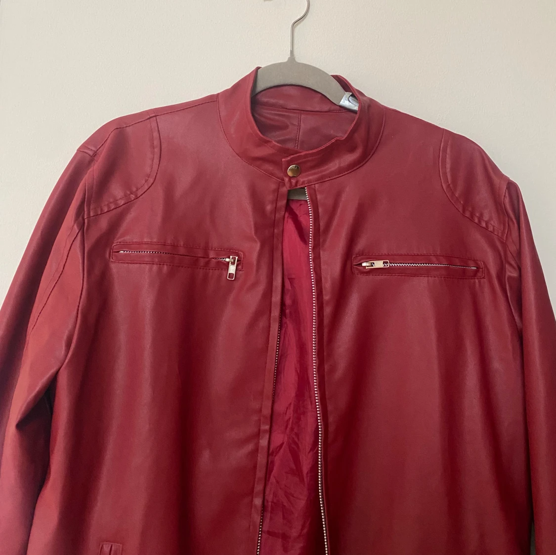 Röd skinnjacka - 93