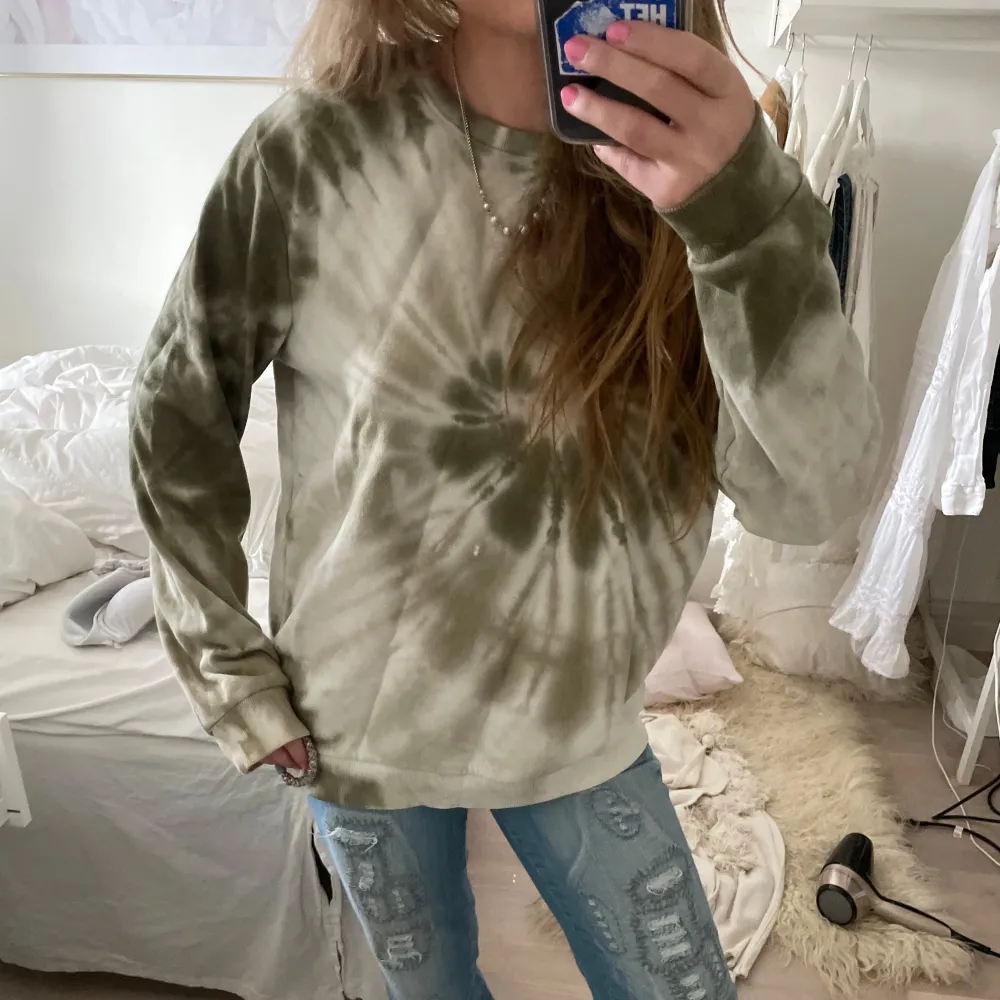 Skit snygg tie dye tröja ❤️. Hoodies.