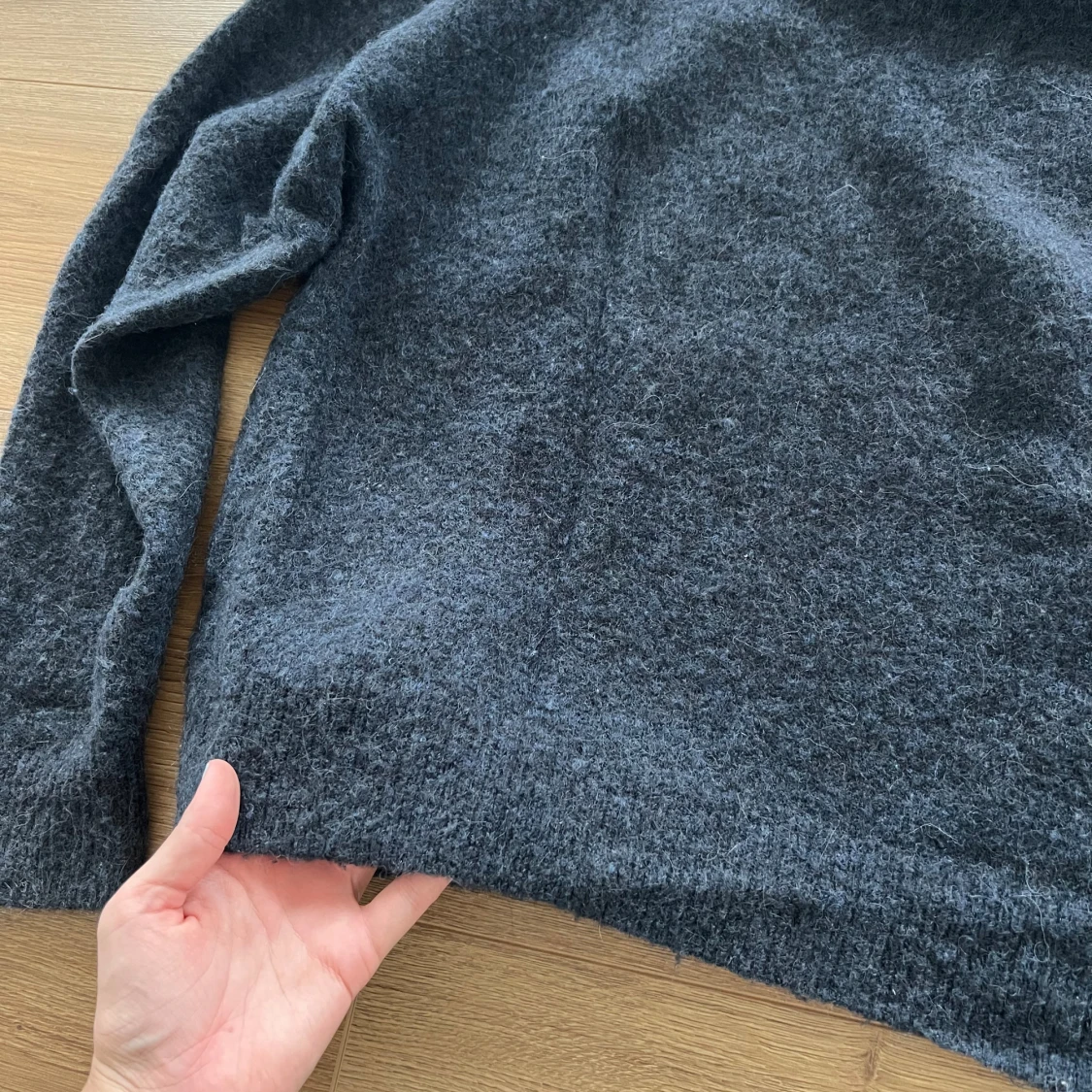 Stickad tröja  - 92