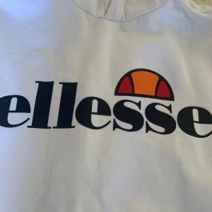 Hoddie från Ellesse  - Nyskick storl m