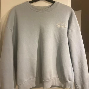 Sweatshirt  - Fin sweatshirt gina💕storlek xs men oversized 