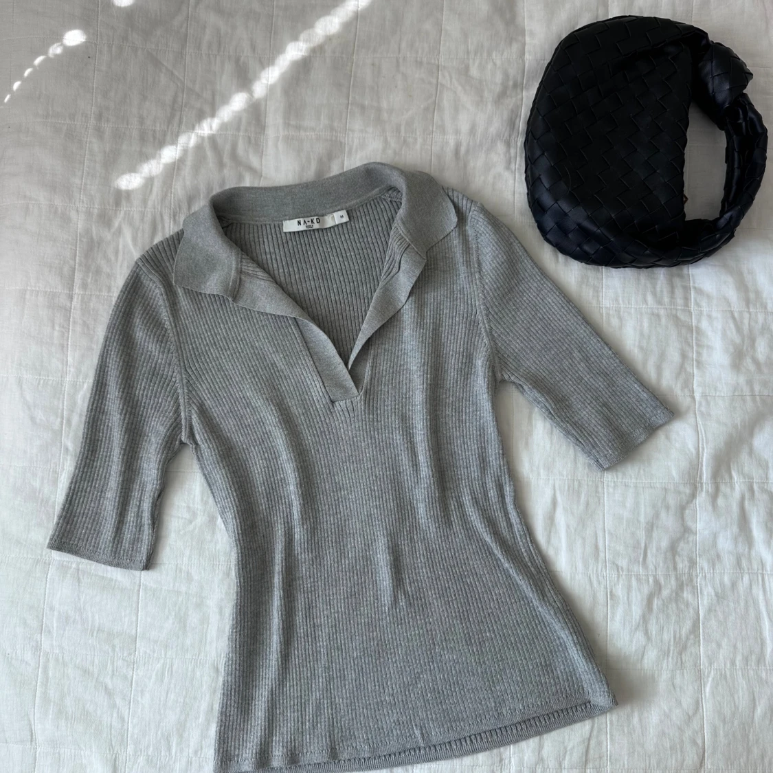 Grå ribbad topp från NA-KD - 92