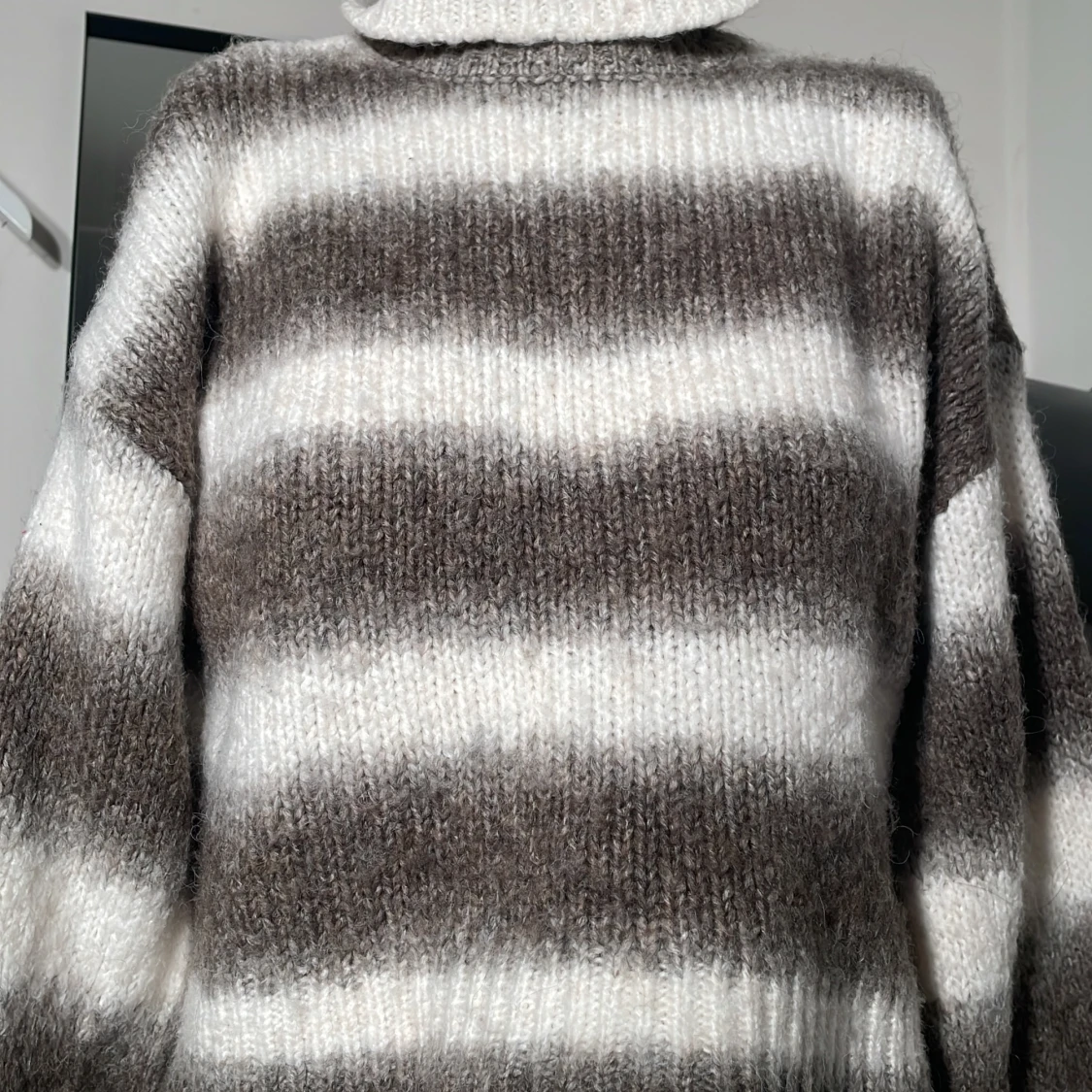 Stickad tröja