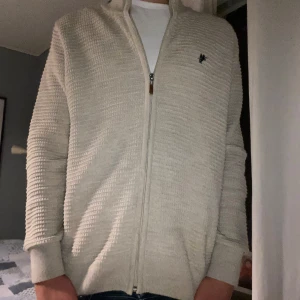 Denim culture  - Hej säljer nu min denim culture zip eftersom jag växt ur den😀 hör av vid frågor