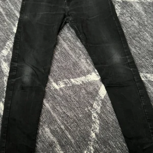 Jeans  - 200kr st  