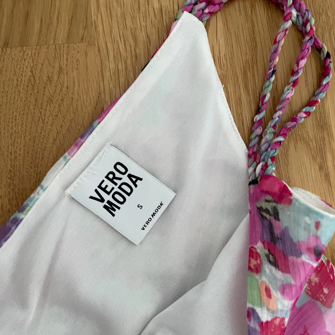 Blommig klänning - 91