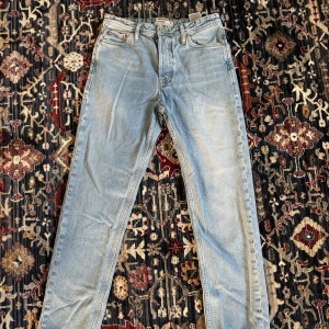 Jack & Jones jeans ljus blå loose chris - Nyskick aldrig använda. Skicka vid frågor. Mvh Alex
