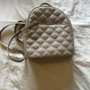 Miniryggsäck - Använd fåtal gånger. 