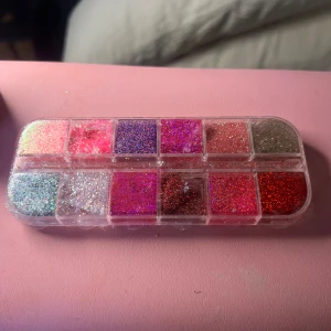 Glitter - Kan användas inom naglar/pyssel/smink