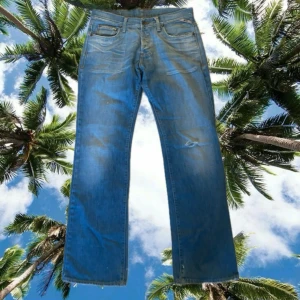 Vintage Jeans - Feta vintage Jack&Jones jeans | Sitter baggy och flared | för fler bilder och mått är det bara o skriva i pm