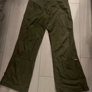 Byxor - Jätte fina säljer på grund av att dom är  förstora för mig🫶🏻