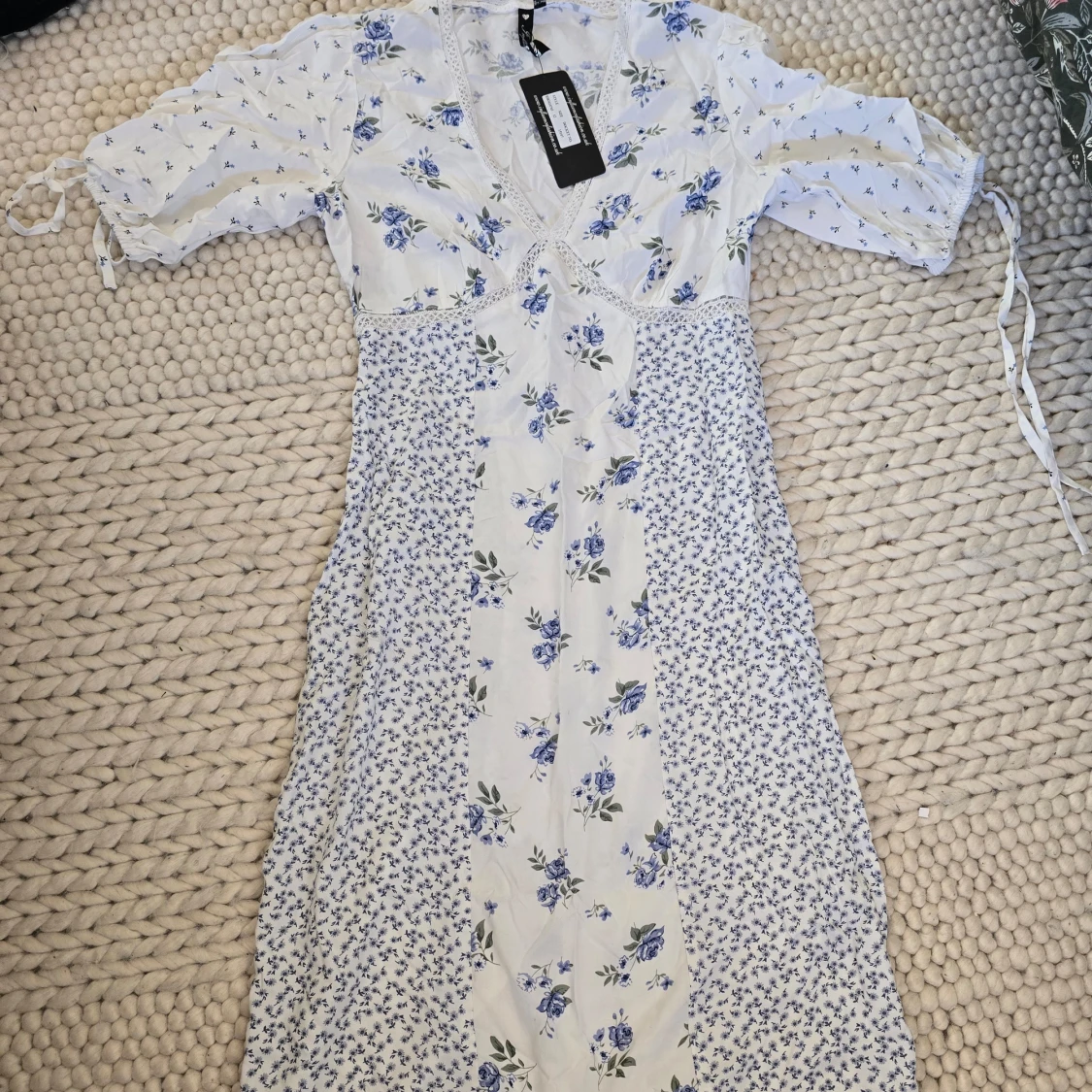 Somrig blommig klänning - 91