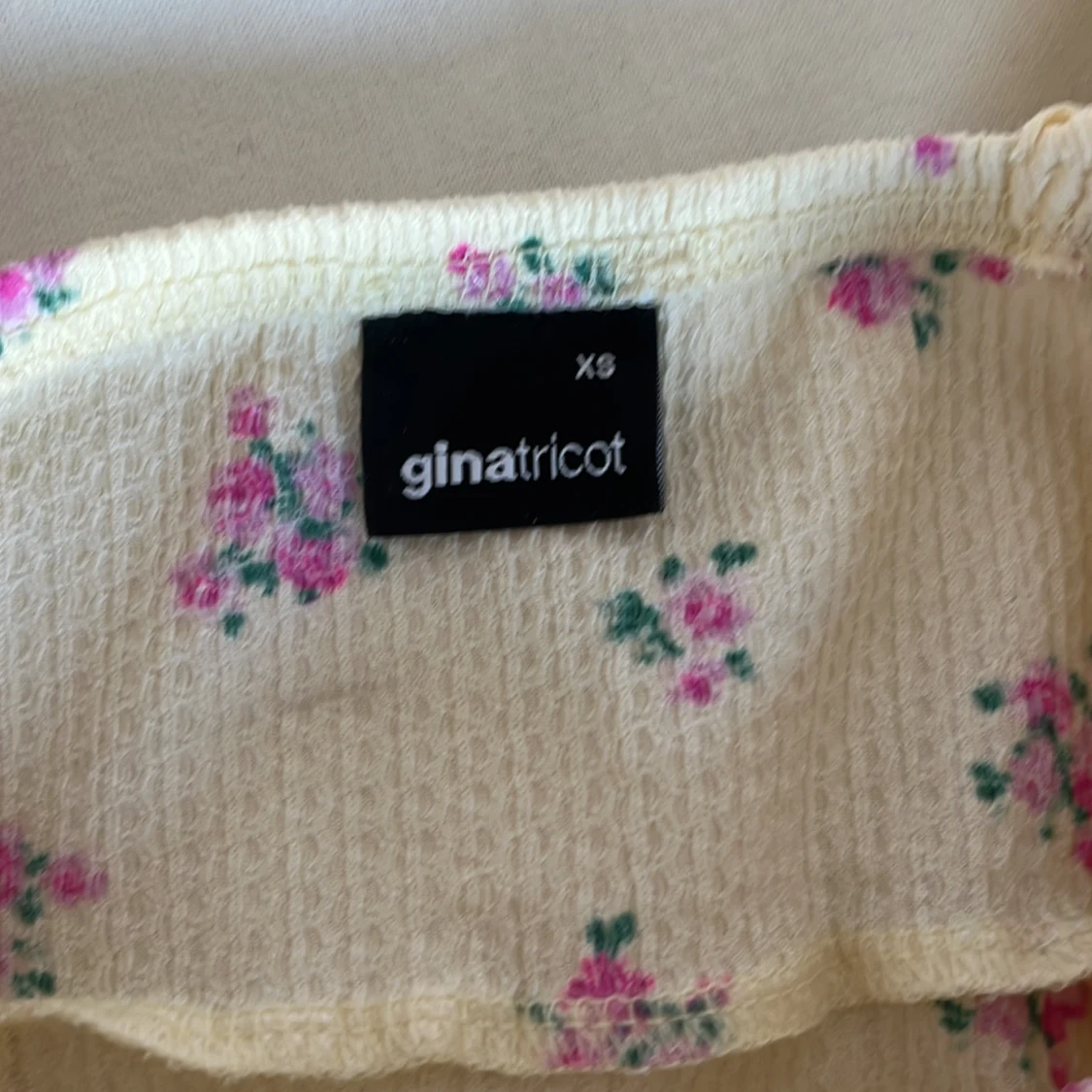 Blommig klänning - 90