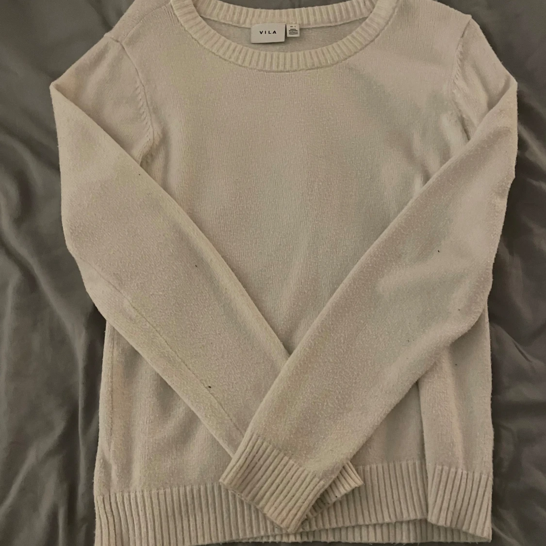 Vit stickad tröja  - 90