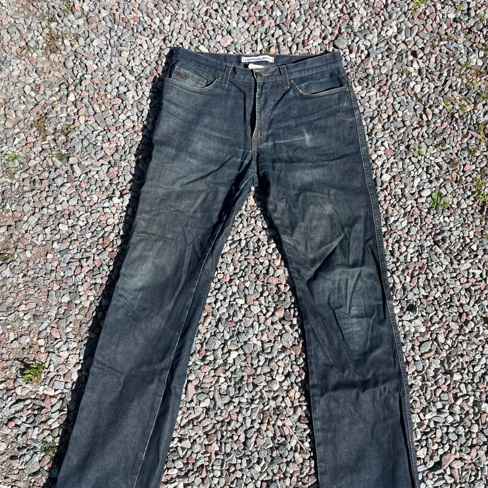 Jeans i storlek W32 L32, Logan regular fit straight leg.. Jeans & Byxor.