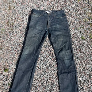 J.Lindeberg Jeans - Jeans i storlek W32 L32, Logan regular fit straight leg.