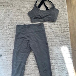 Tränings sett  - Tränings sett från workout empire, mycket bra skick använd några gånger 