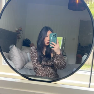 Kläning  - Kläning från SHEIN, användt några gånger. 