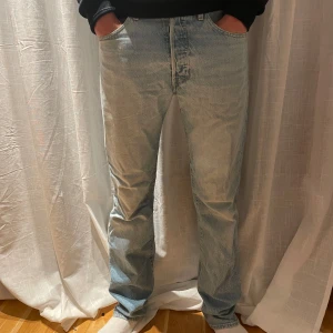 Levis 501 jeans - Toppskick, säljer då de inte kommer till användning. Nypris: ca 1100kr. Modell 501.