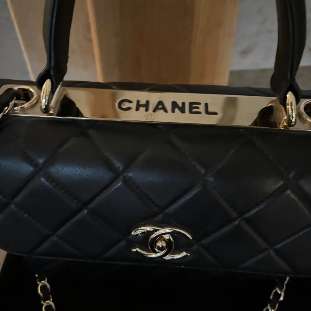 Klassisk Chanel Trendy cc.. Väskor.